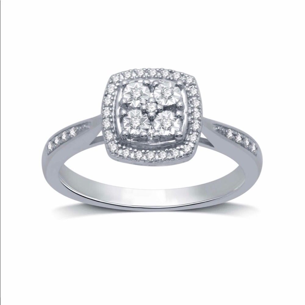 Brand NWT 1/10 cttw diamond ring